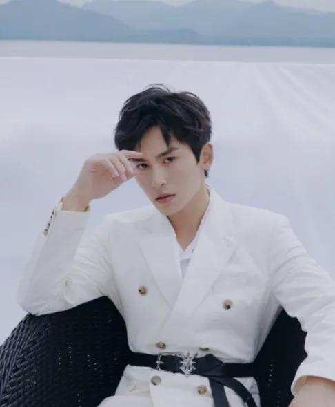 爆料热巴杨洋最新综艺,甜蜜互动引期待! 第2张 爆料热巴杨洋最新综艺,甜蜜互动引期待! 第2张